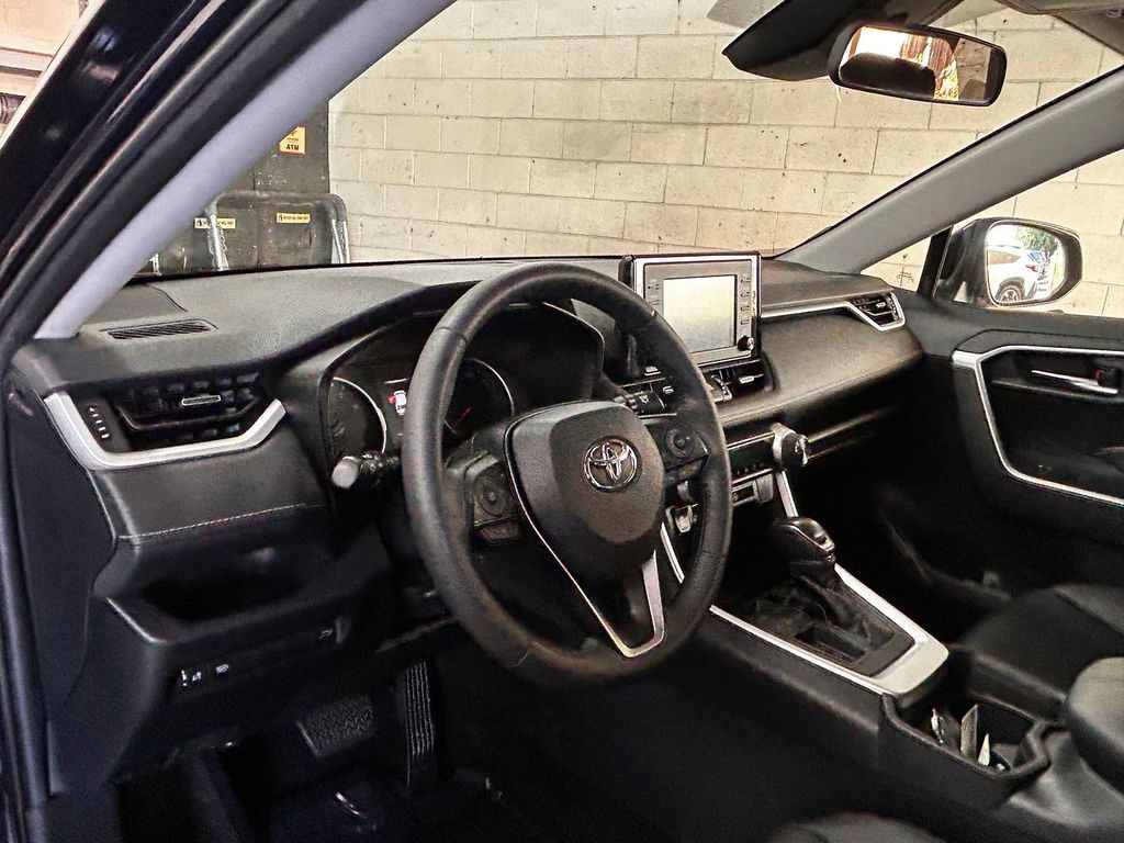 Thumbnail: 2019 Toyota RAV4 - 2
