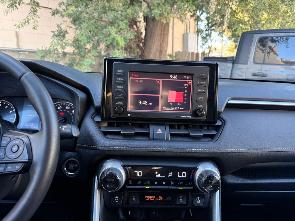 Thumbnail: 2020 Toyota RAV4 - 14