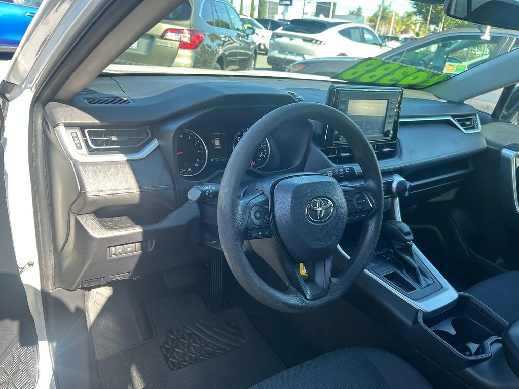 Thumbnail: 2019 Toyota RAV4 - 2