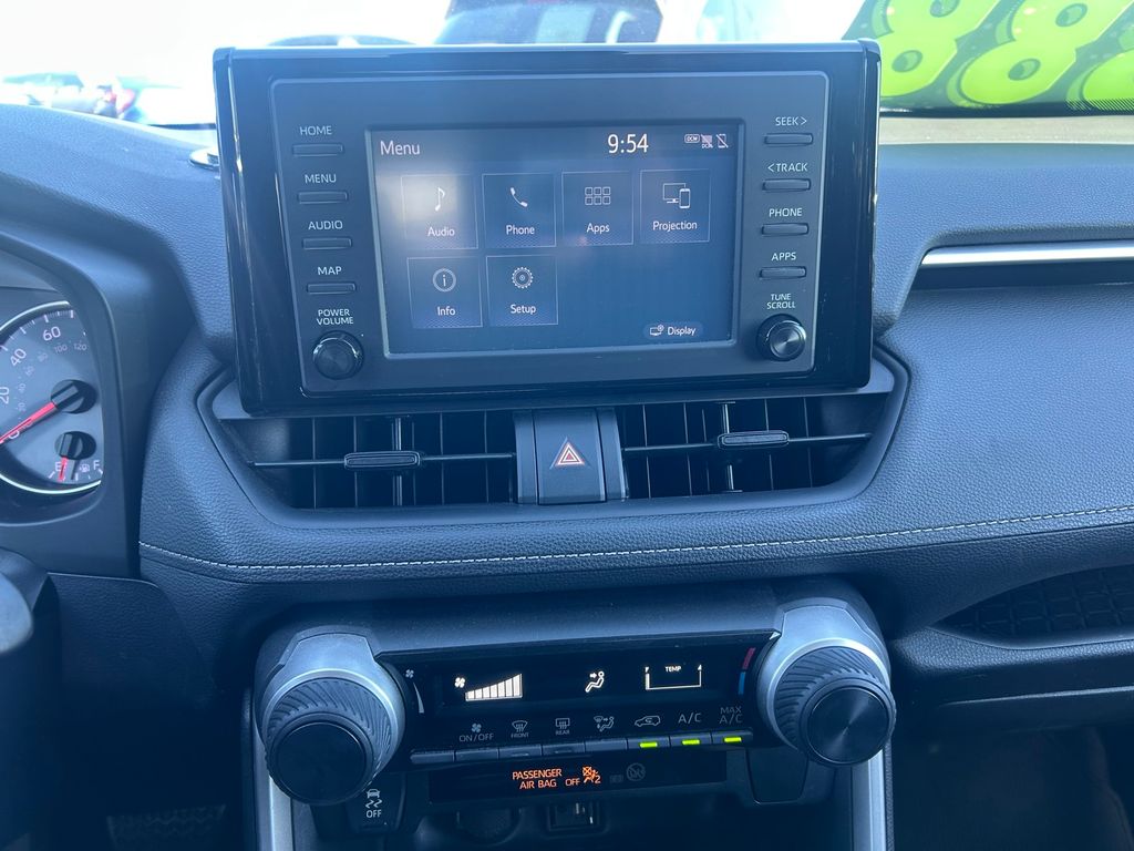 Thumbnail: 2019 Toyota RAV4 - 15