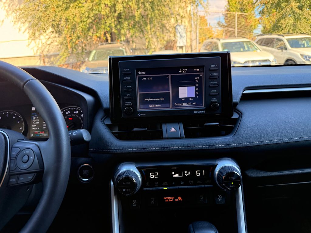 Thumbnail: 2022 Toyota RAV4 - 14