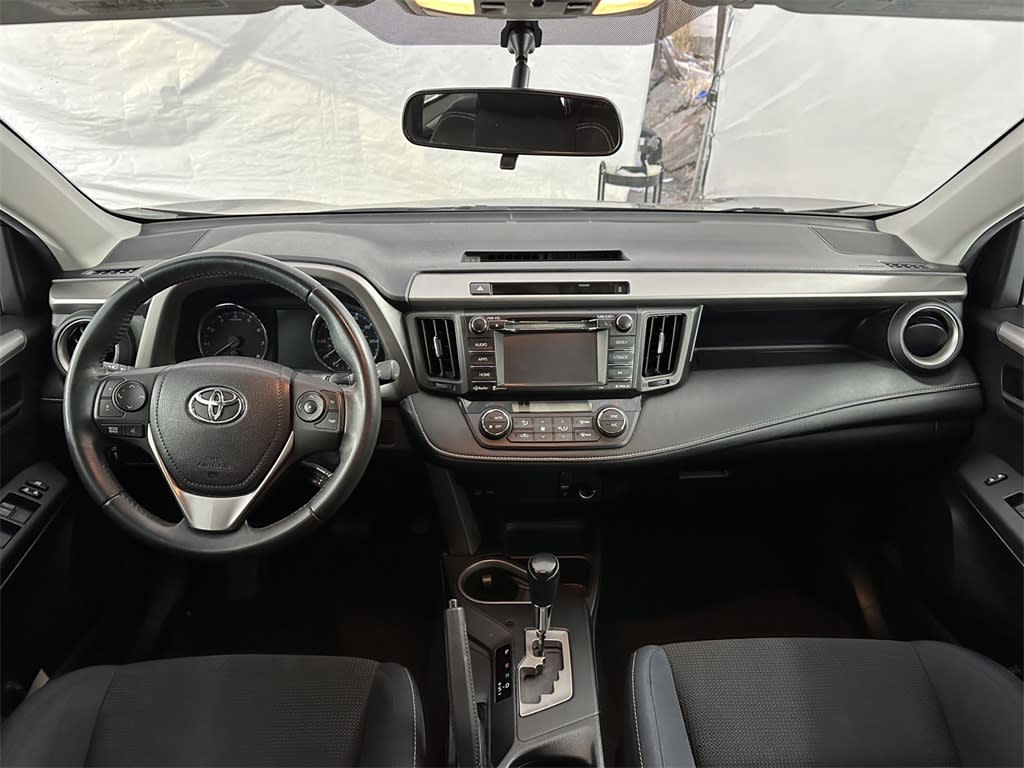 2016 Toyota RAV4 XLE 2