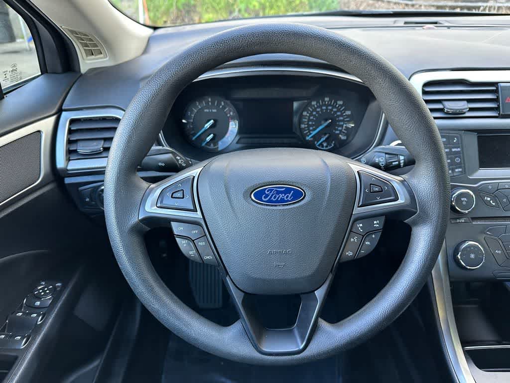 Thumbnail: 2017 Ford Fusion - 13