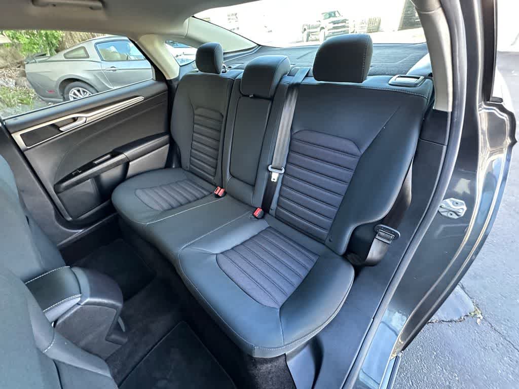 Thumbnail: 2017 Ford Fusion - 21
