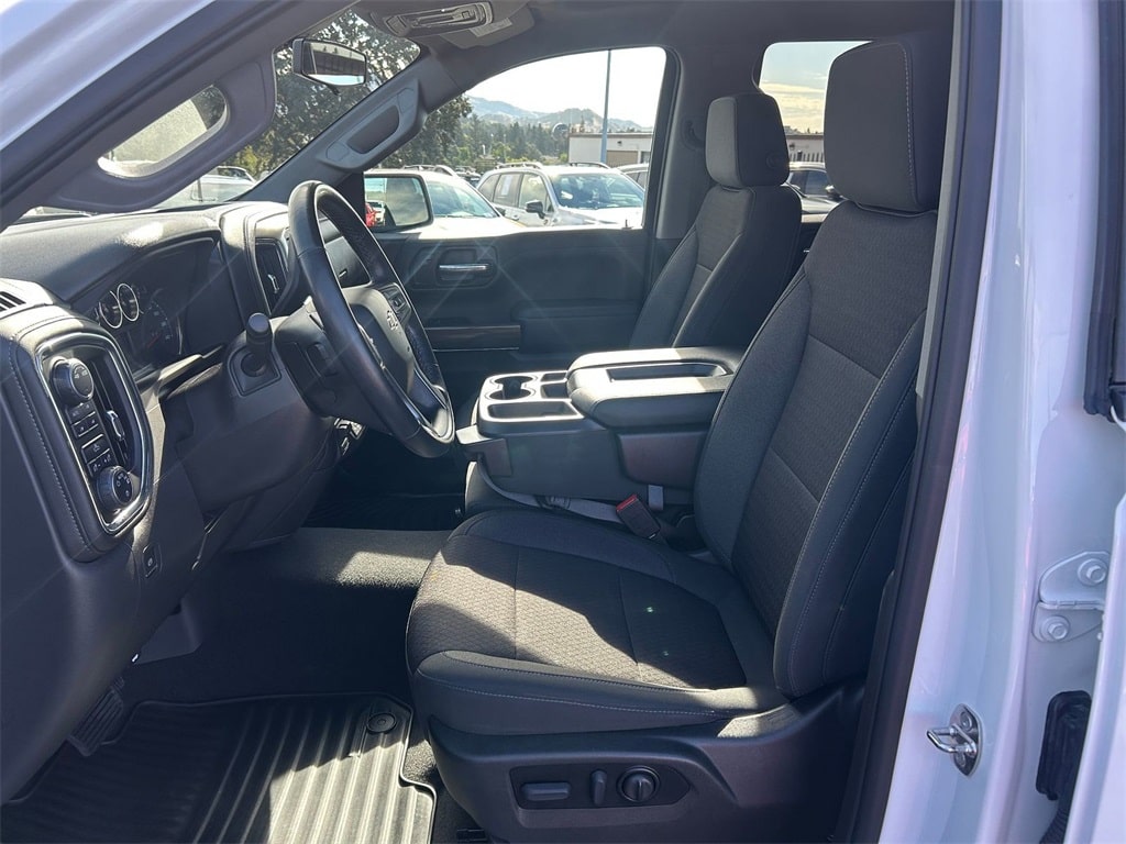 Thumbnail: 2022 Chevrolet Silverado 1500 - 11