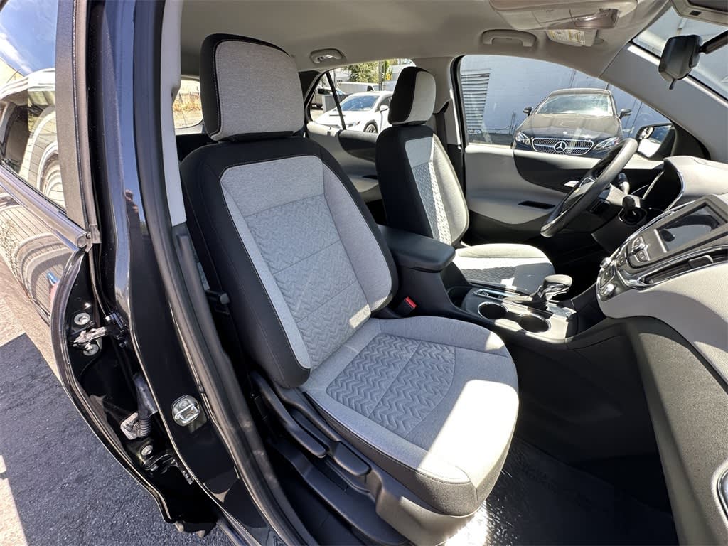 Thumbnail: 2022 Chevrolet Equinox - 21