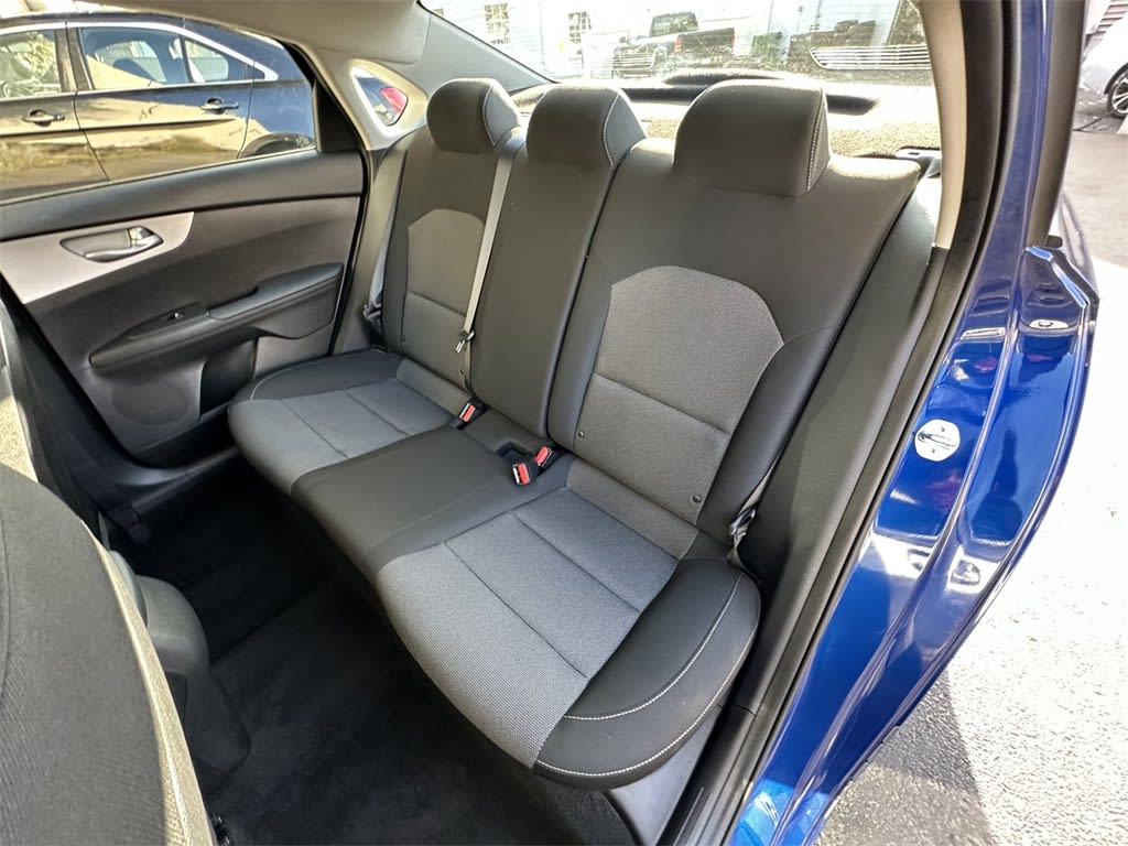 Thumbnail: 2023 Kia Forte - 21