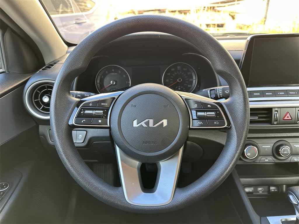 Thumbnail: 2023 Kia Forte - 12
