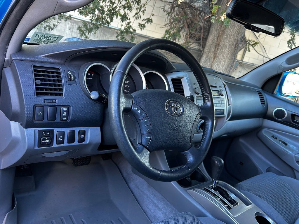 Thumbnail: 2011 Toyota Tacoma - 2