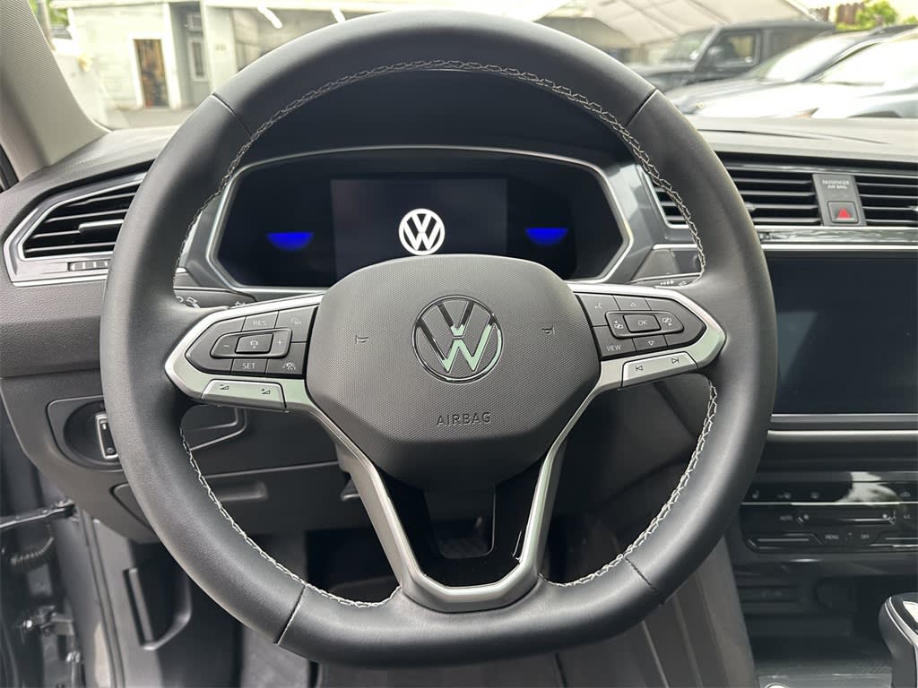 2022 Volkswagen Tiguan SE 10