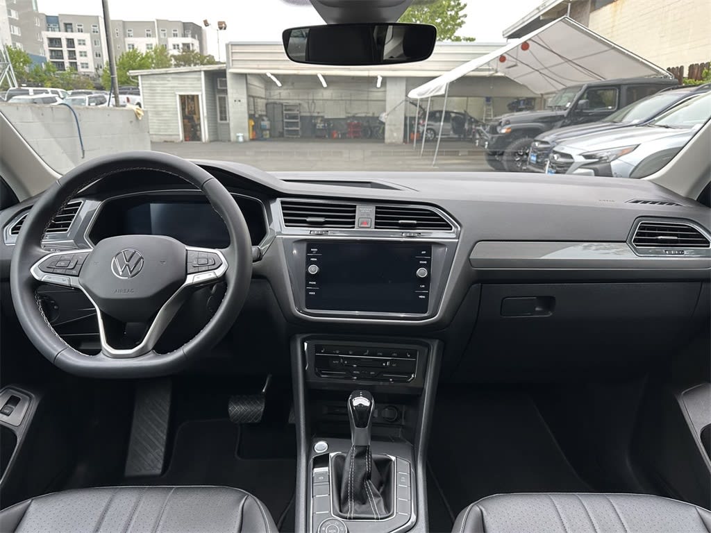 2022 Volkswagen Tiguan SE 2