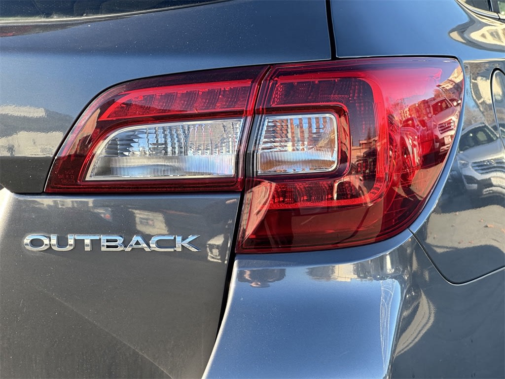 2018 Subaru Outback Premium 19