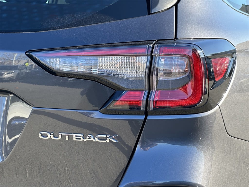 2025 Subaru Outback Base 19