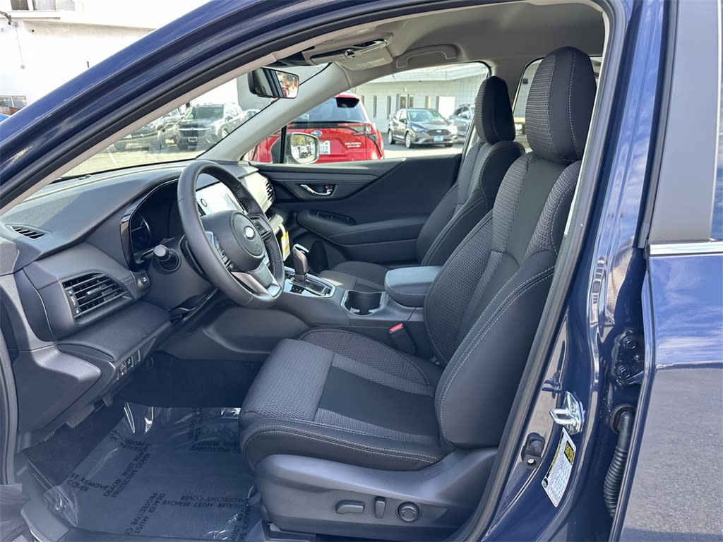 2025 Subaru Outback Premium 10
