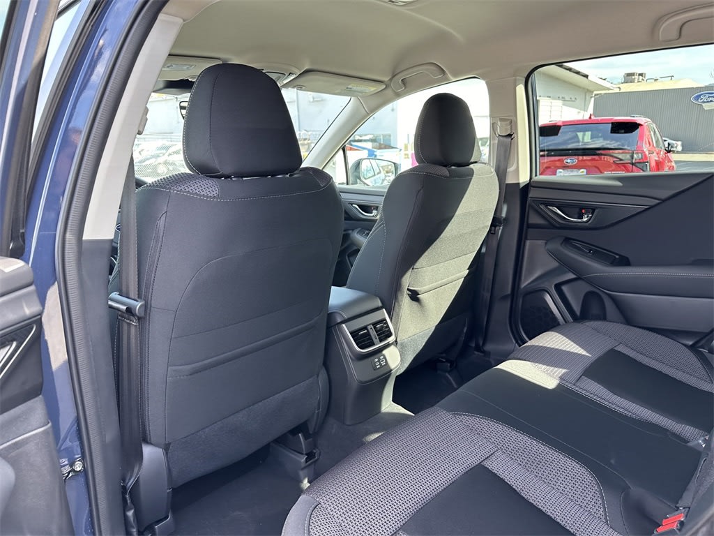 2025 Subaru Outback Premium 12