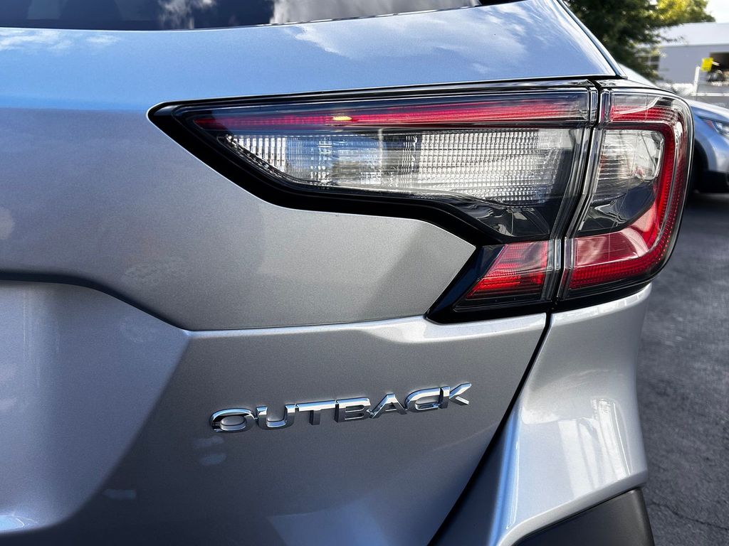 Thumbnail: 2025 Subaru Outback - 18