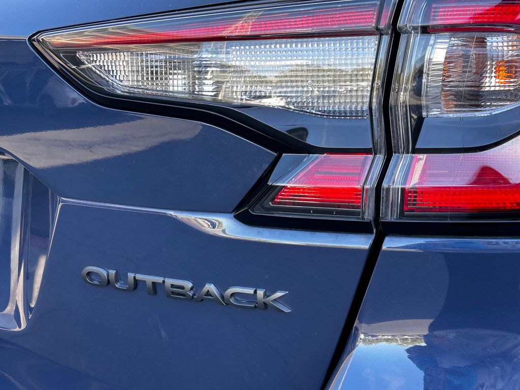 Thumbnail: 2025 Subaru Outback - 18