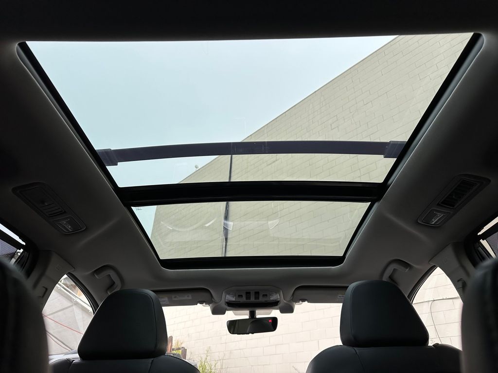 Thumbnail: 2022 Subaru Ascent - 21