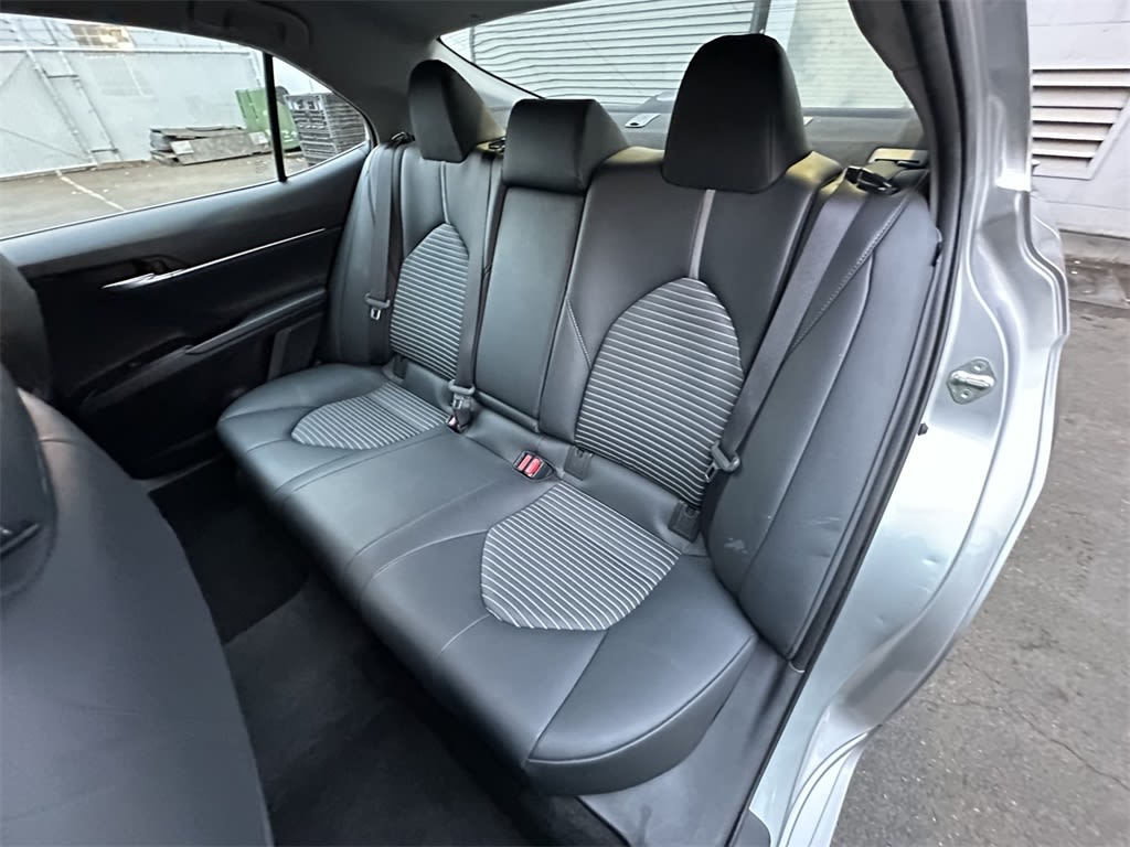 Thumbnail: 2019 Toyota Camry - 21