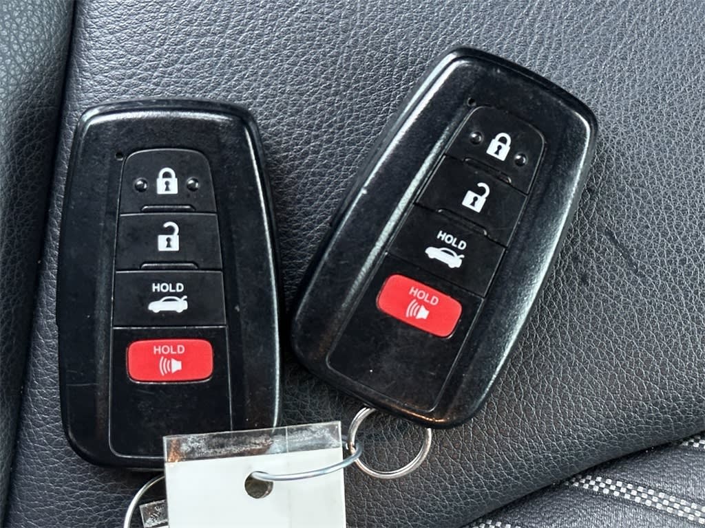 Thumbnail: 2019 Toyota Camry - 19