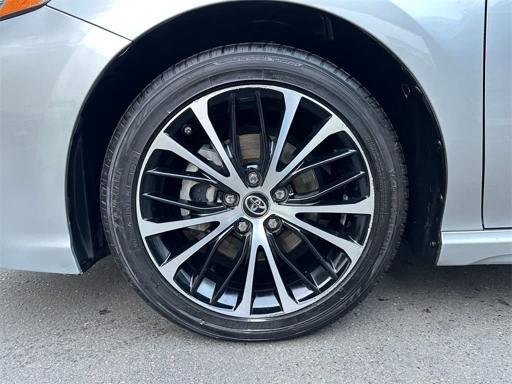Thumbnail: 2019 Toyota Camry - 8