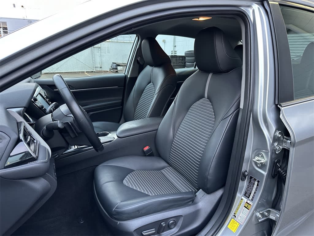 Thumbnail: 2019 Toyota Camry - 11