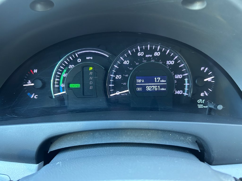 Thumbnail: 2010 Toyota Camry - 16
