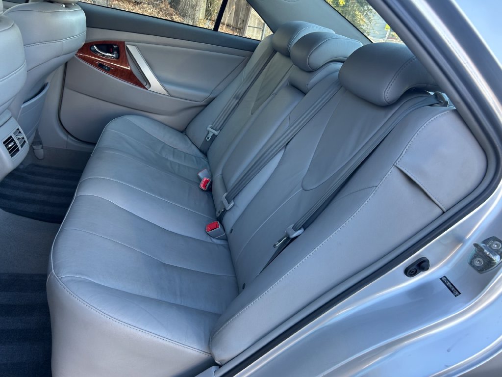 Thumbnail: 2010 Toyota Camry - 21