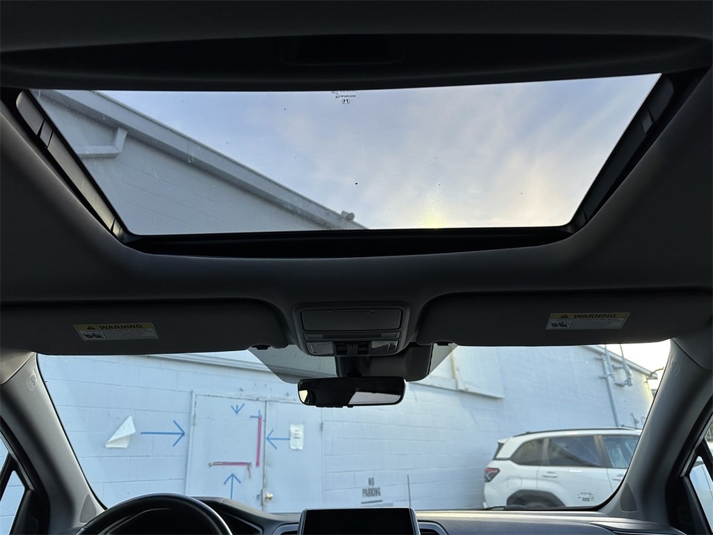 Thumbnail: 2018 Honda Odyssey - 21