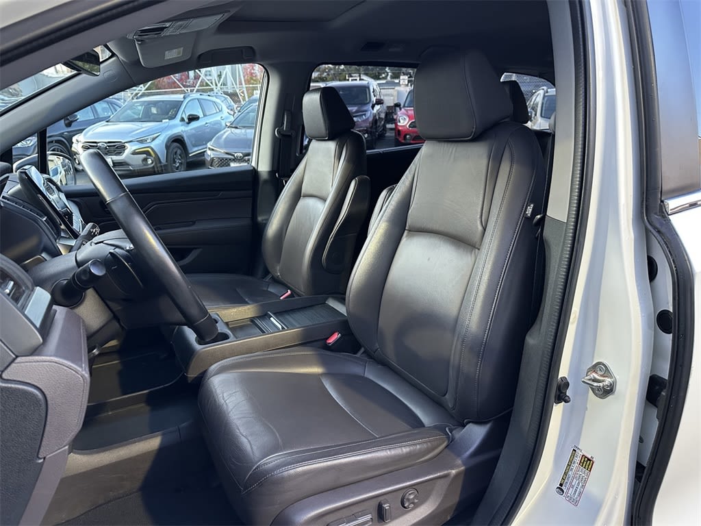 Thumbnail: 2018 Honda Odyssey - 10