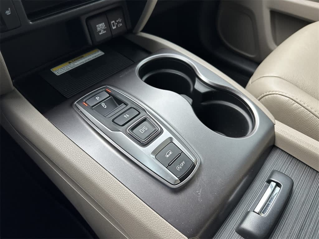 Thumbnail: 2022 Honda Pilot - 16