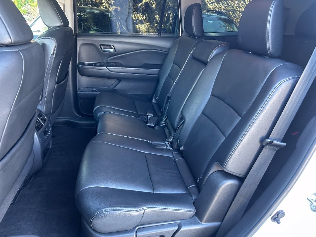 Thumbnail: 2018 Honda Pilot - 22