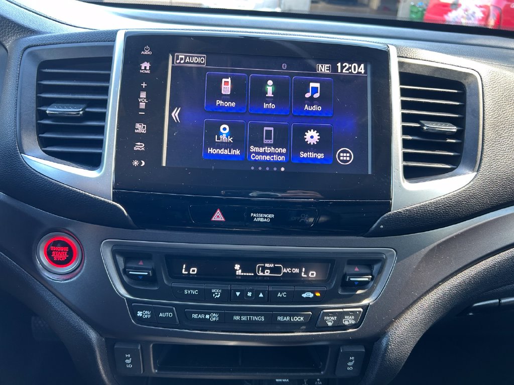 Thumbnail: 2018 Honda Pilot - 16