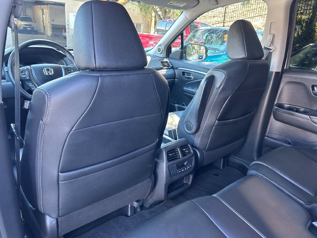 Thumbnail: 2018 Honda Pilot - 13