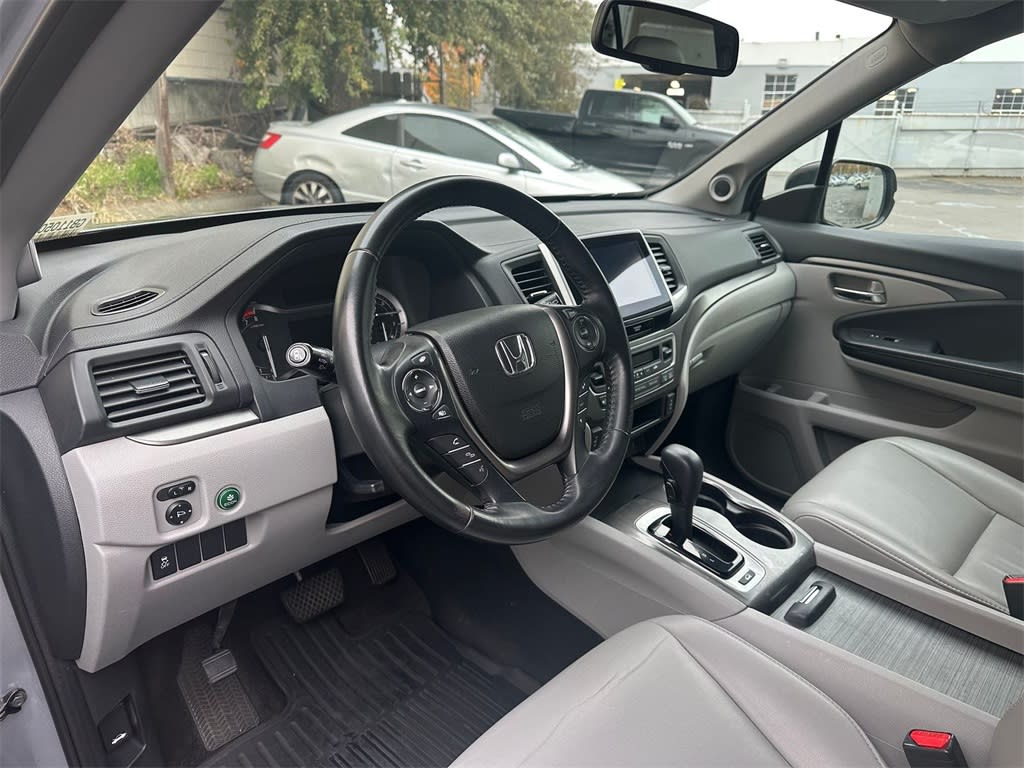 Thumbnail: 2016 Honda Pilot - 2