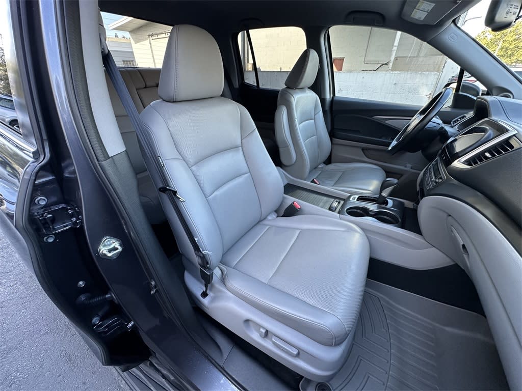 Thumbnail: 2017 Honda Ridgeline - 21