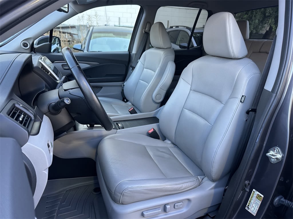 Thumbnail: 2017 Honda Ridgeline - 11