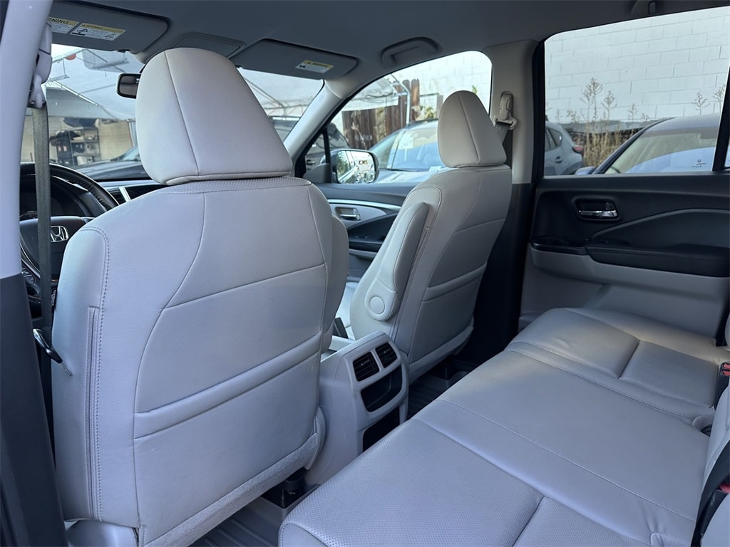 Thumbnail: 2017 Honda Ridgeline - 12