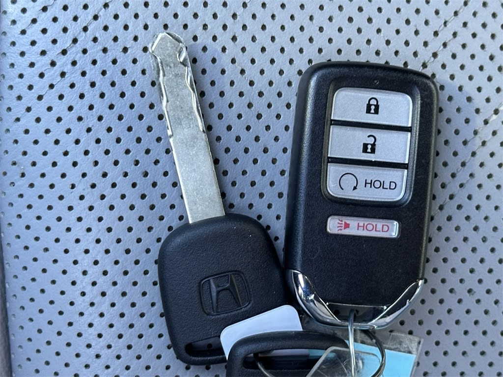 Thumbnail: 2017 Honda Ridgeline - 17