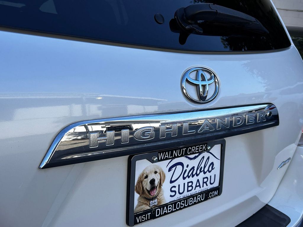 Thumbnail: 2013 Toyota Highlander - 7