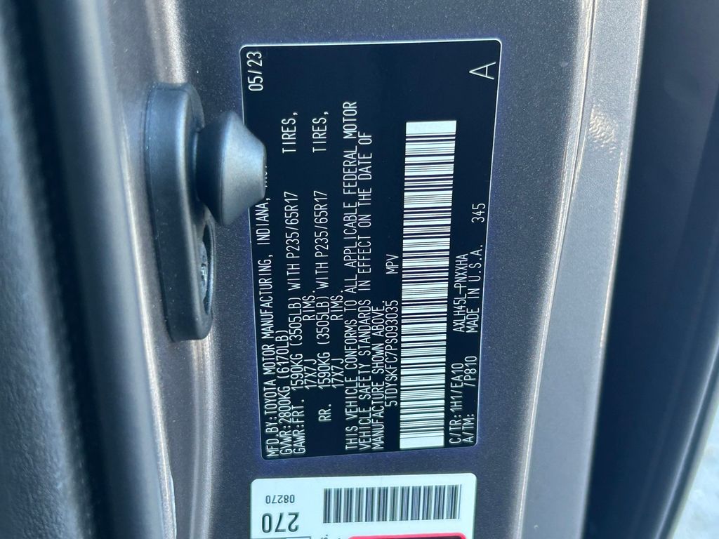 Thumbnail: 2023 Toyota Sienna - 20