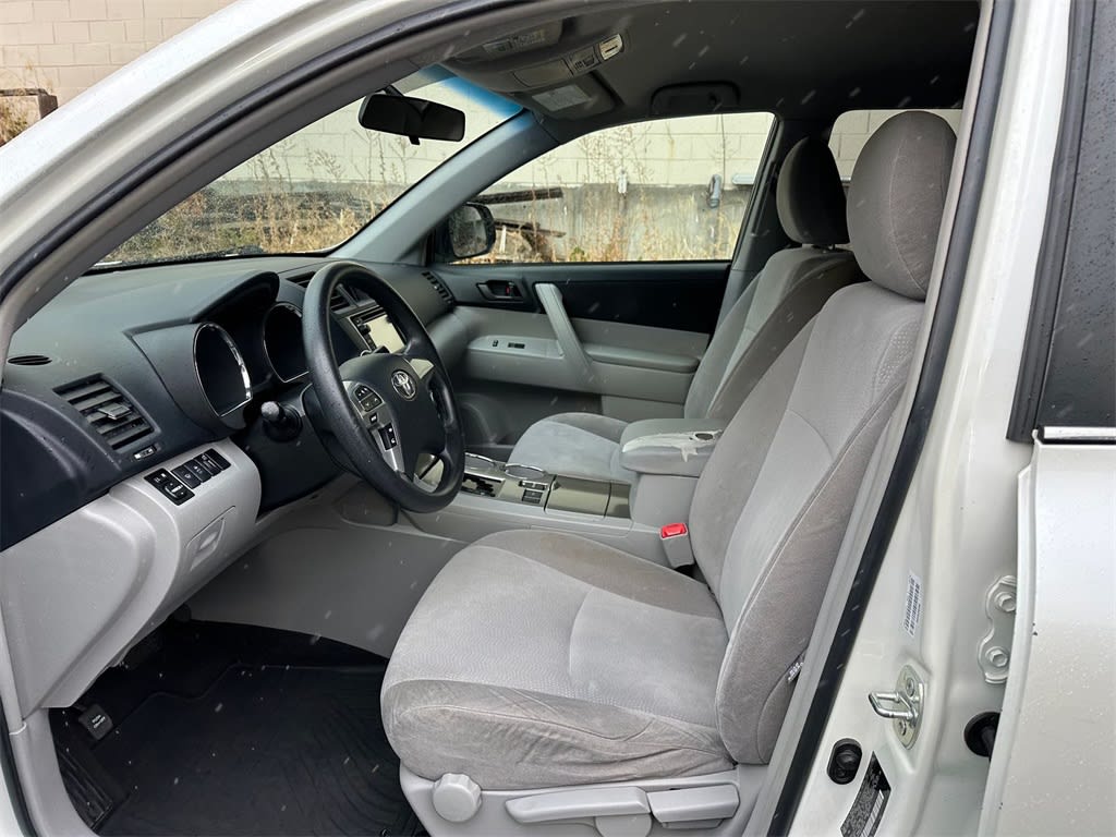 Thumbnail: 2013 Toyota Highlander - 11