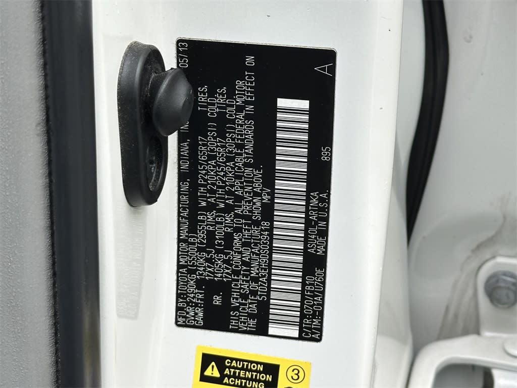 Thumbnail: 2013 Toyota Highlander - 19