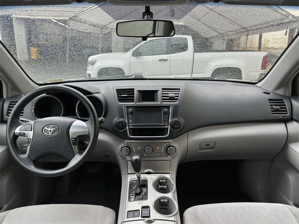 Thumbnail: 2013 Toyota Highlander - 2