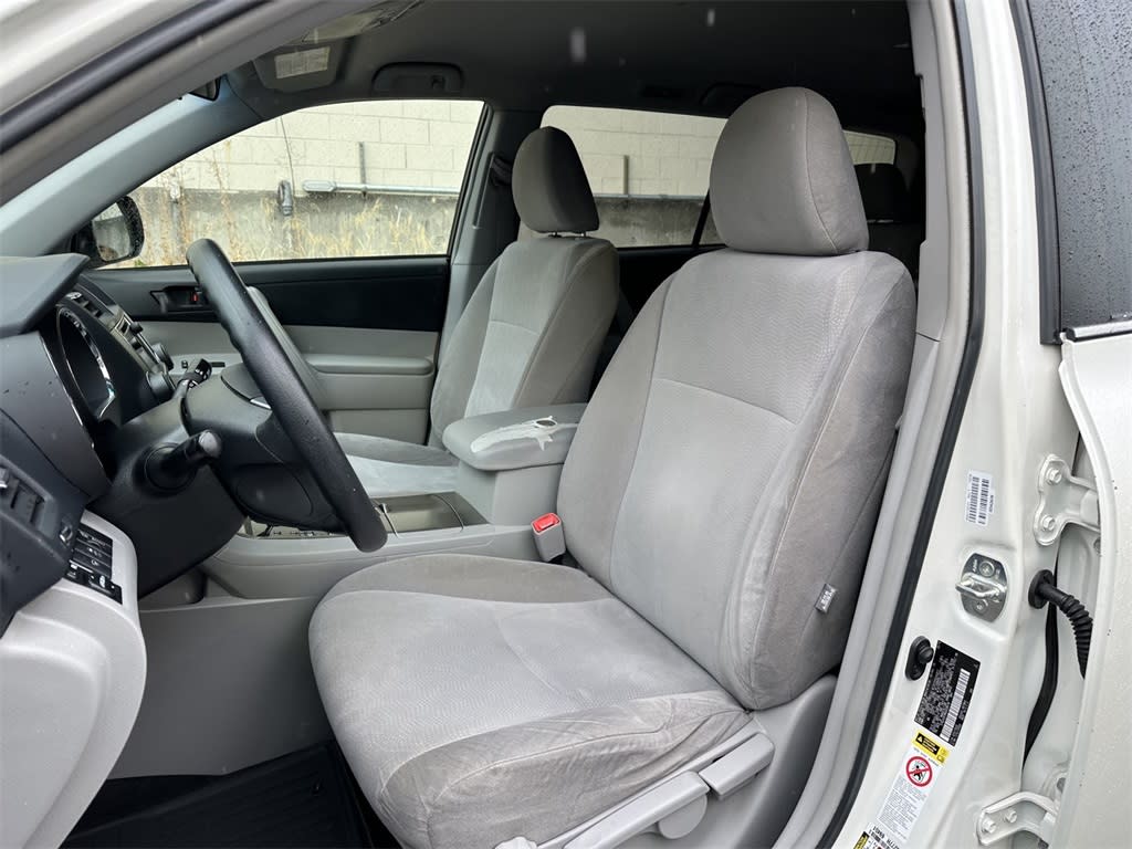 Thumbnail: 2013 Toyota Highlander - 12