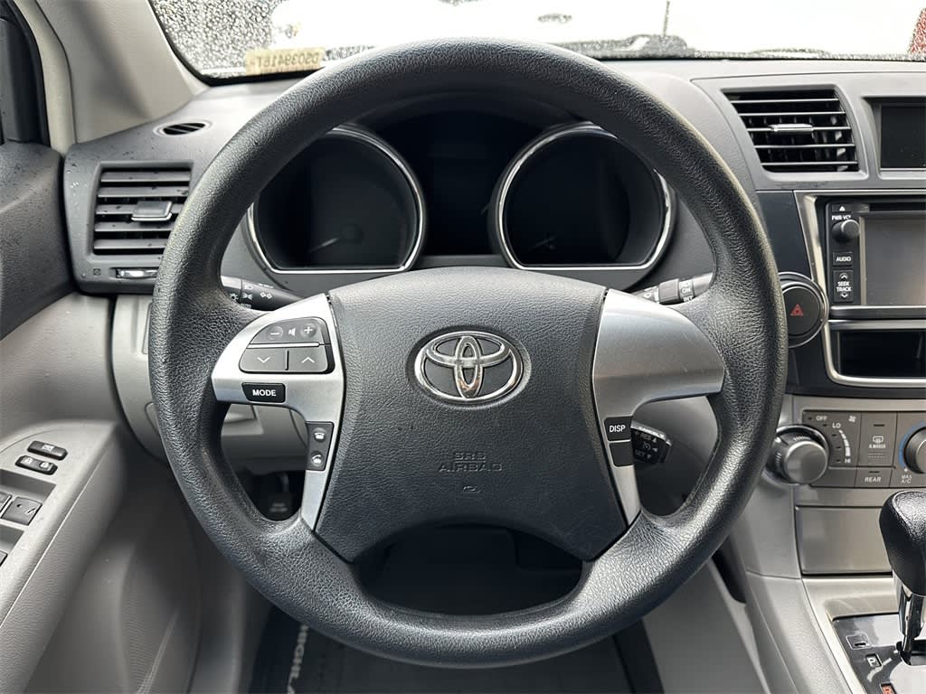 Thumbnail: 2013 Toyota Highlander - 10