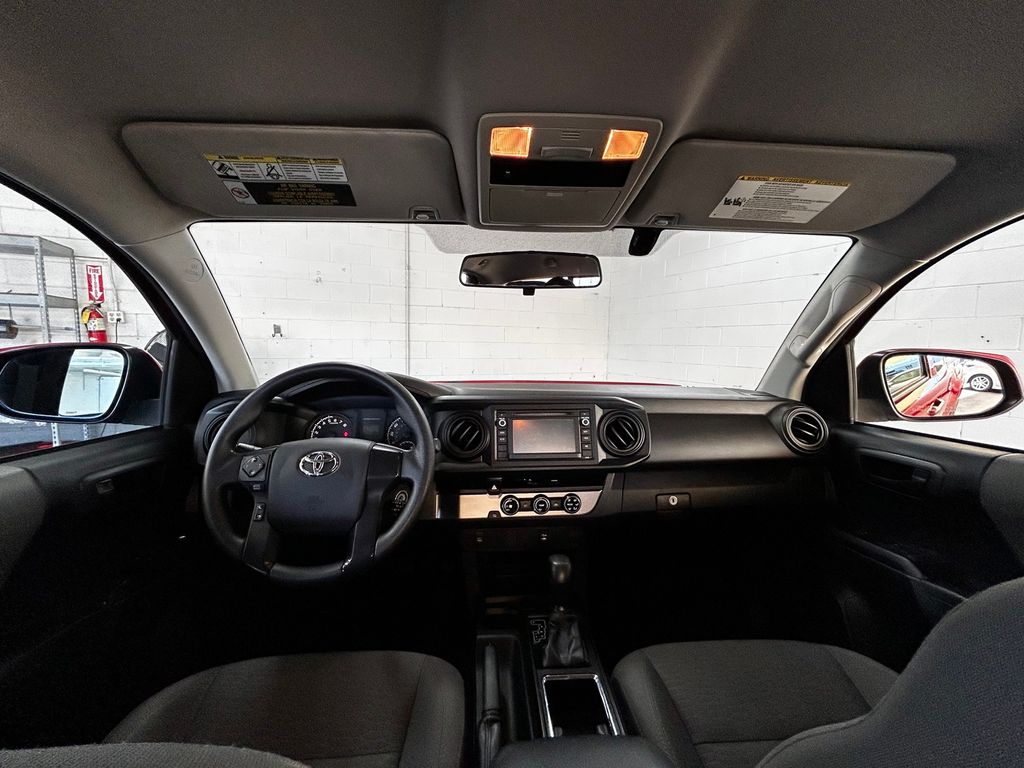 Thumbnail: 2017 Toyota Tacoma - 9