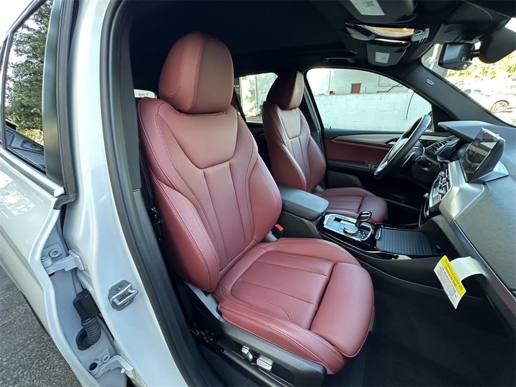 Thumbnail: 2023 BMW X3 - 21