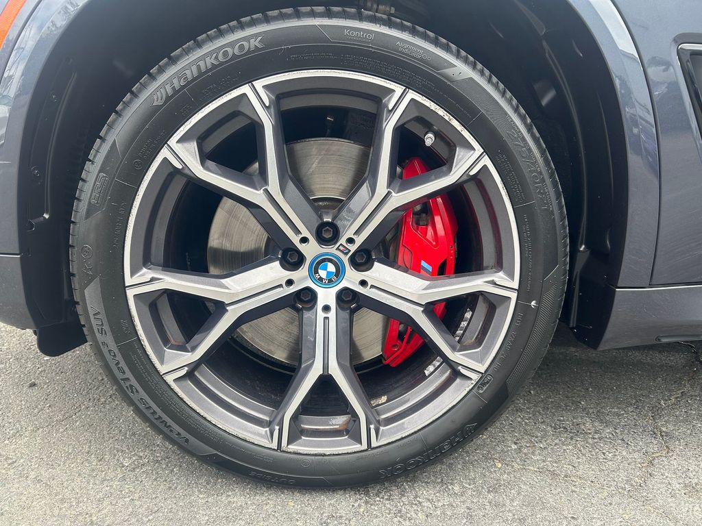 Thumbnail: 2022 BMW X5 - 8