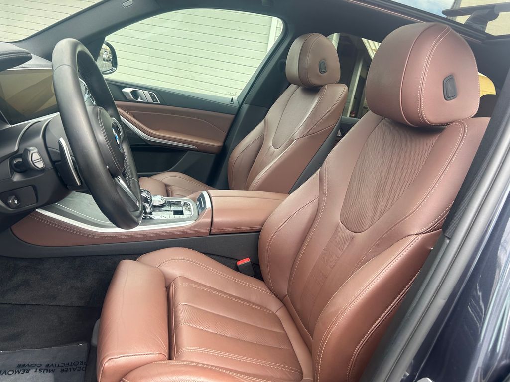 Thumbnail: 2022 BMW X5 - 11